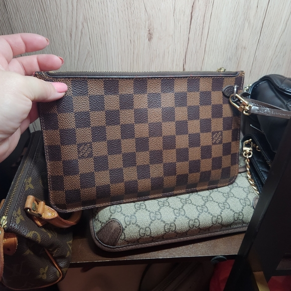 Purses - Picture 5 of 11